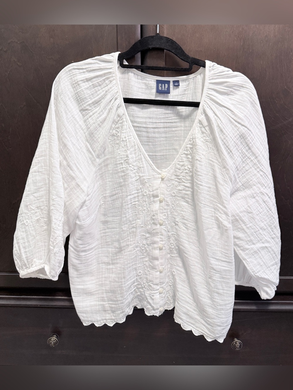 GAP White V-Neck Embroidered Button-Front Blouse